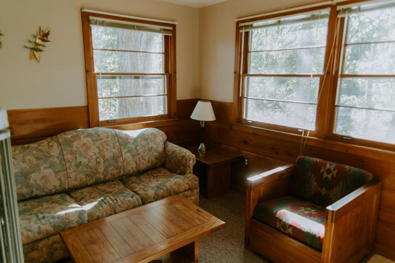 Resort Silver Rapids & Ely